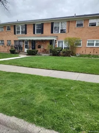 Rent this 2 bed house on 3216 Shenandoah Drive in Royal Oak, MI 48073