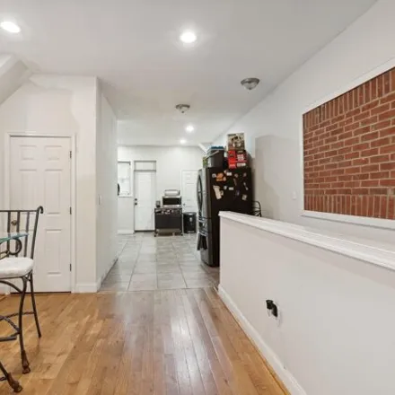 Image 6 - 3006 Belmont Avenue, Baltimore, MD 21216, USA - House for sale