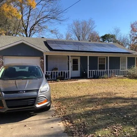 Buy this 3 bed house on 305 Harris Circle in Russellville, AR 72802