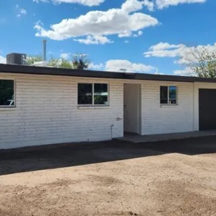 Buy this 4 bed house on 2035 West Hadley Street in Flowing Wells, AZ 85705