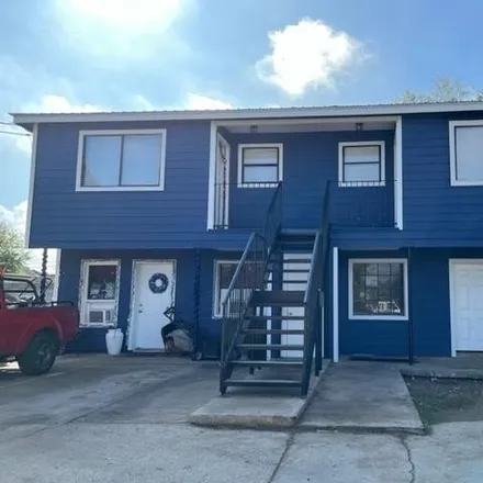Image 1 - 4279 North Stone Avenue, Laredo, TX 78041, USA - Apartment for rent