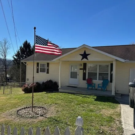 Buy this 3 bed house on 359 North 4th Street in La Follette, TN 37766