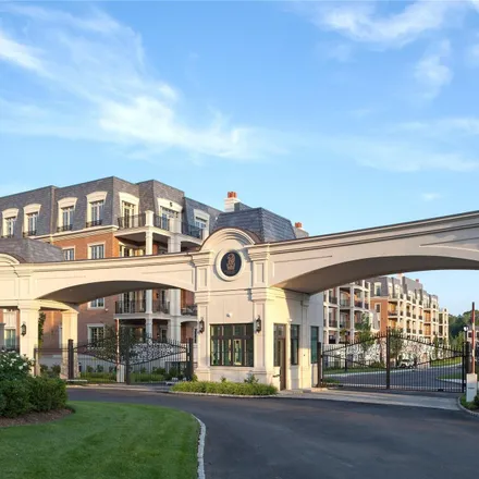 Rent this 2 bed condo on 2013 Royal Court in Manhasset, NY 11030