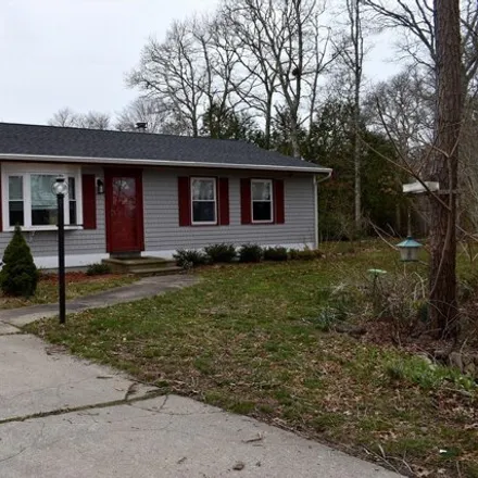 Buy this 2 bed house on 391 Ashers Path East in Mashpee, MA 02649