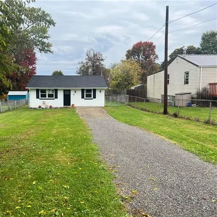 Image 2 - 99 Windle Avenue, Hopewell Township, PA 15001, USA - House for sale