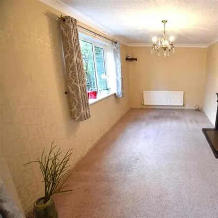 Image 4 - Rothesay Avenue, Newcastle-under-Lyme, ST5 2LQ, United Kingdom - Room for rent