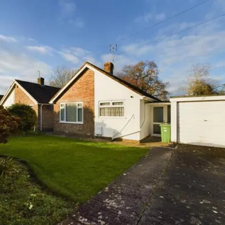 Buy this 3 bed house on Beechwood Road in Nailsea, BS48 2AE