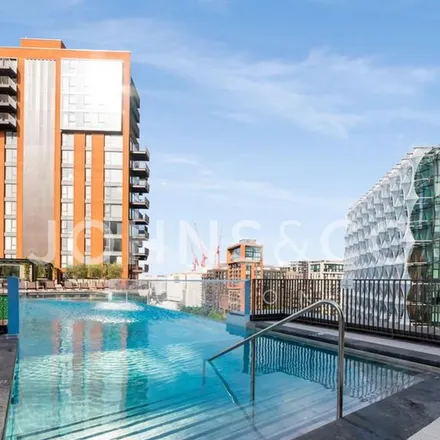Image 5 - Chancery Building, Embassy Gardens, 3 New Mill Road, Nine Elms, London, SW11 7AW, United Kingdom - Apartment for rent