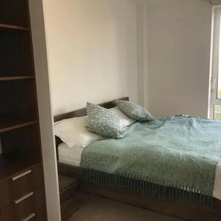 Rent this 3 bed room on Textile House in 1 Killick Way, London