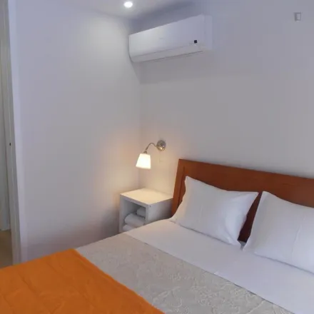 Rent this 1 bed apartment on São Jorge in Rua do Doutor Alfredo de Magalhães, 4000-145 Porto