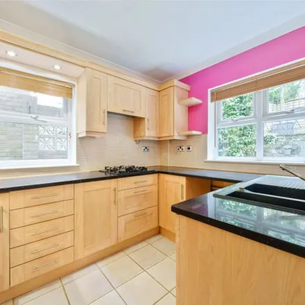 Rent this 3 bed apartment on Long Mickle in Sandhurst, GU47 8QN