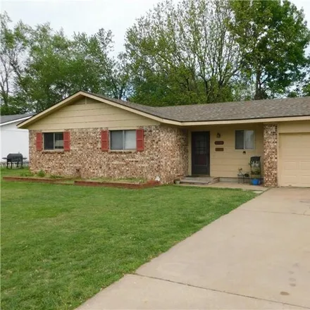 Buy this 3 bed house on 2402 Woodland Avenue in Springdale, AR 72762
