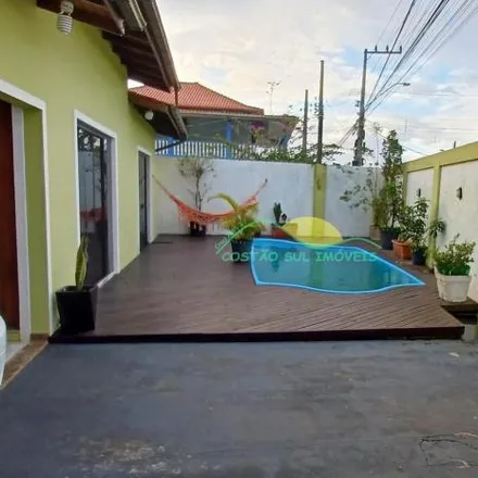Buy this 2 bed house on Rodovia Baldicero Filomeno (031) in Rodovia Baldicero Filomeno, Ribeirão da Ilha