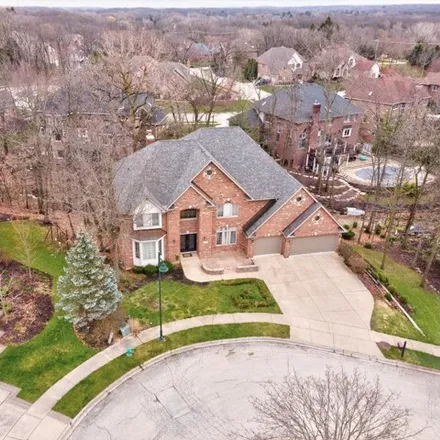 Buy this 6 bed house on Ravine Drive in Lemont, IL