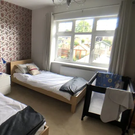 Rent this 4 bed house on Banbury in OX16 9GN, United Kingdom