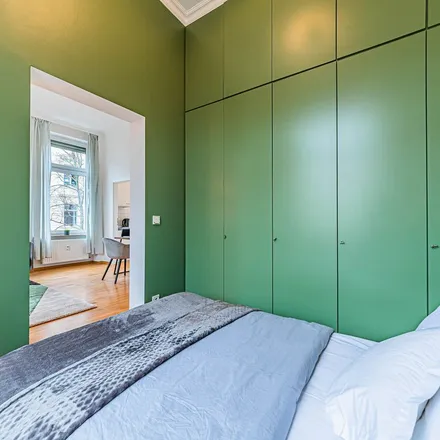 Rent this 1 bed apartment on Max-Planck-Institut für Rechtsgeschichte und Rechtstheorie in Hansaallee 41, 60323 Frankfurt