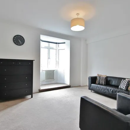 Rent this 3 bed apartment on Latymer Court in Hammersmith Road, London