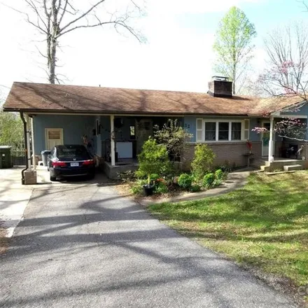 Buy this 4 bed house on 134 Carrier Place in Asheville, NC 28806
