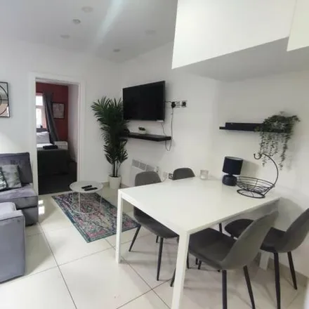 Rent this 2 bed room on Littleton Street in Cardiff, CF11 6JE