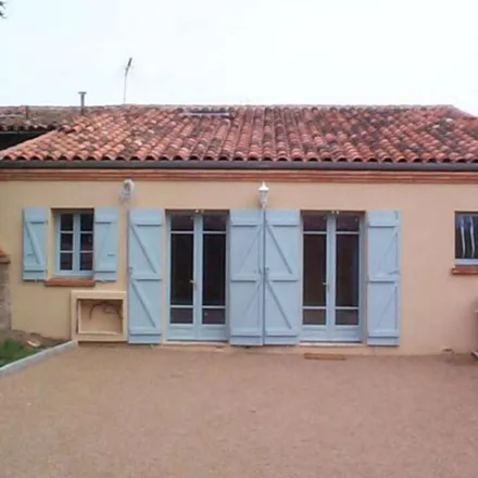 Rent this 5 bed apartment on 1728 En Capel in 31450 Baziège, France