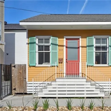 Buy this 1 bed house on 2115 Bienville Street in New Orleans, LA 70112