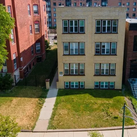 Rent this 2 bed apartment on 619 East Groveland Park in Chicago, IL 60653