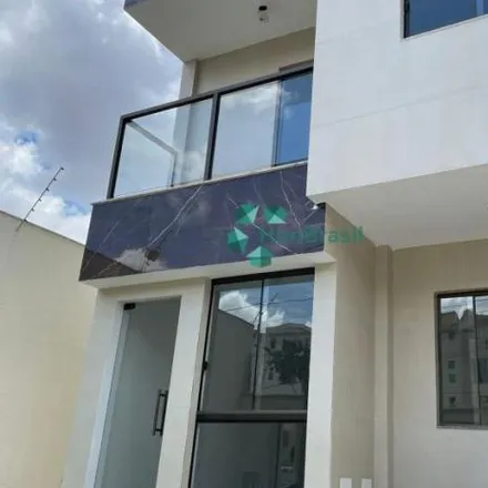 Buy this 3 bed house on Rua Zona da Mata in Santa Amélia, Belo Horizonte - MG