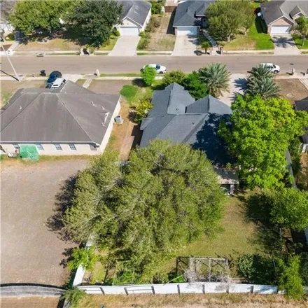 Image 4 - North Quail Hollow Drive, Encino Number 1 Colonia, Weslaco, TX 78596, USA - House for sale