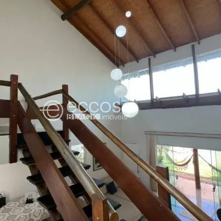 Buy this 3 bed house on Rua Cabo Verde in Jardim Holanda, Uberlândia - MG