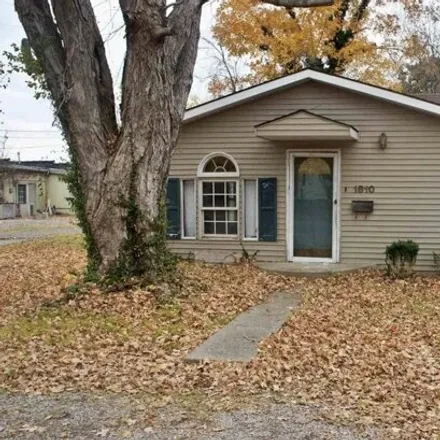Buy this 3 bed house on 1862 Speckman Street in Metropolis, IL 62960