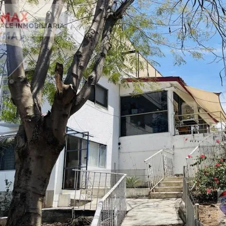 Buy this 5 bed house on Calle Brisas de Tampico in U.H. Valle Verde, 62590 Temixco
