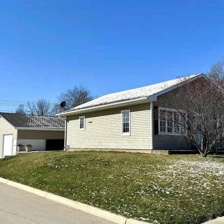 Buy this 2 bed house on 320 South 6th Street in Montezuma, IA 50171