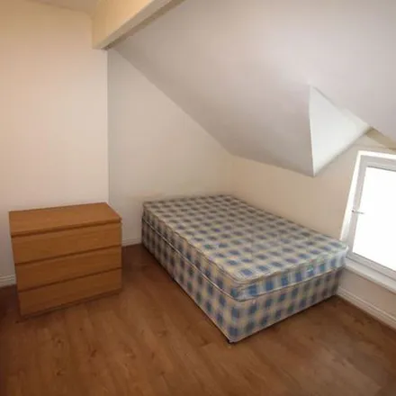 Rent this 1 bed apartment on Richmond Road in Cardiff, CF24 3BU