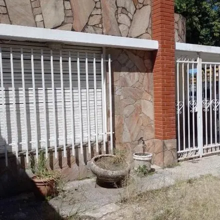 Buy this 2 bed house on Valentín Gómez 1810 in Parque Casas, Rosario