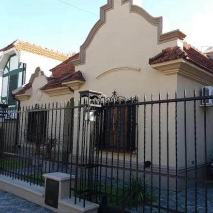 Buy this 2 bed house on Vélez Sarsfield 167 in Partido de San Isidro, Martínez