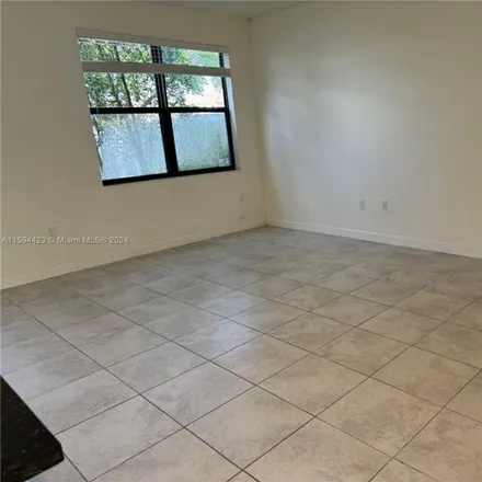 Image 3 - 3271 W 100th Ter, Hialeah, Florida, 33018 - Townhouse for sale