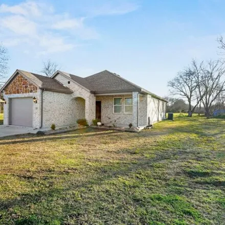 Buy this 3 bed house on 1400 Martin Luther King Jr Boulevard in Waxahachie, TX 75165