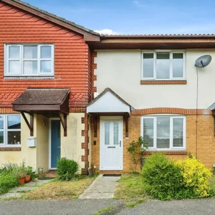 Buy this 3 bed townhouse on Godwin Crescent in Waterlooville, Po8