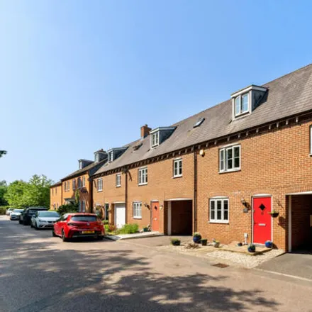 Buy this 3 bed townhouse on Palmer Close in Stansted Mountfitchet, CM24 8FB