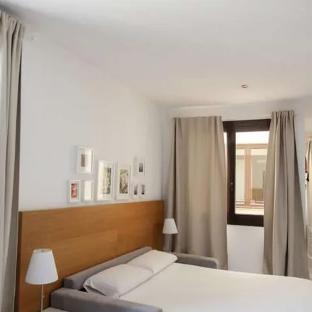Rent this 1 bed apartment on Carrer dels Escudellers in 5, 08002 Barcelona