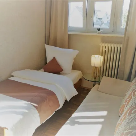 Rent this 5 bed apartment on Restaurant Schoko in Hauptstraße 53, 76287 Rheinstetten