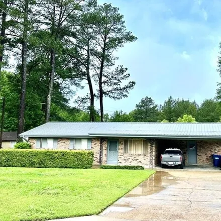 Buy this 3 bed house on 1207 Broken Lane Northeast in Brookhaven, MS 39601