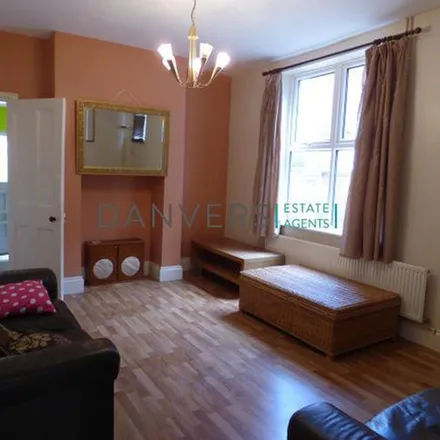 Rent this 5 bed townhouse on Imperial Avenue in Leicester, LE3 1AA