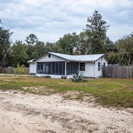 Buy this 3 bed house on 14542 Northeast 206th Street in Marion County, FL 32134