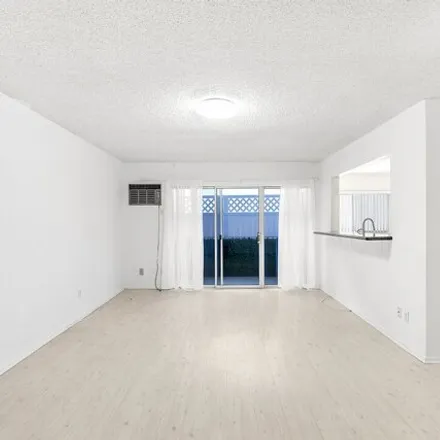 Image 3 - 2245 South Bentley Avenue, Los Angeles, CA 90064, USA - Apartment for rent