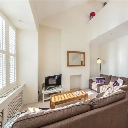 Rent this 3 bed room on Brocklebank Road in Earlsfield Road, London