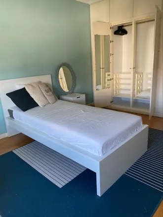 Rent this 3 bed room on Avenida Maria Helena Vieira da Silva in 1750-184 Lisbon, Portugal