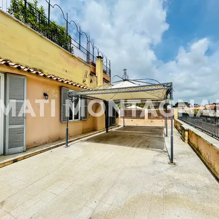 Image 2 - Ray Ban, Piazza di San Lorenzo in Lucina, 00186 Rome RM, Italy - Apartment for rent