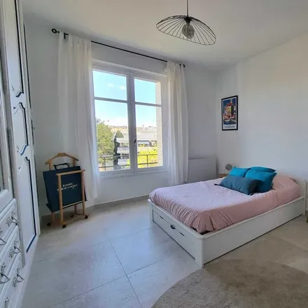 Image 3 - Aix-en-Provence, Bouches-du-Rhône, France - Apartment for rent