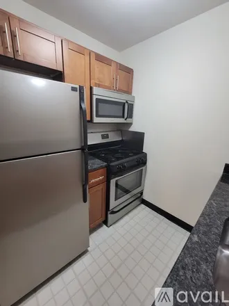Rent this 1 bed apartment on 511 S 9th St